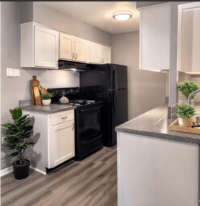 Knollwood Apartments