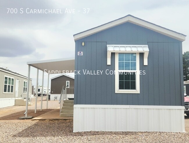 Building Photo - 700 S Carmichael Ave