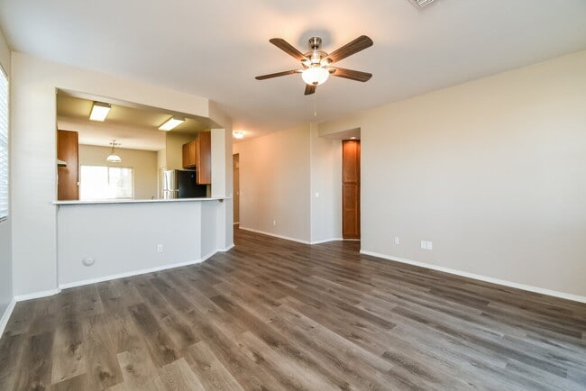 Photo - 2730 E Calle Del Norte Dr