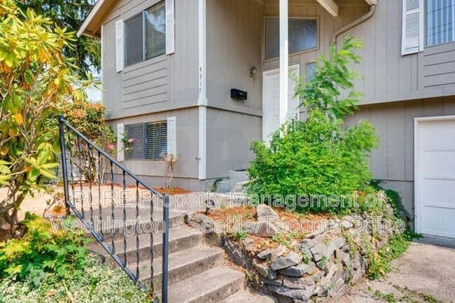 Building Photo - 4317 N Cheyenne St