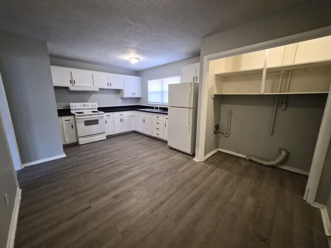 Photo - 4102 Biscayne Rd