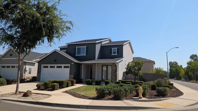 Photo - 2306 Malaspina Dr