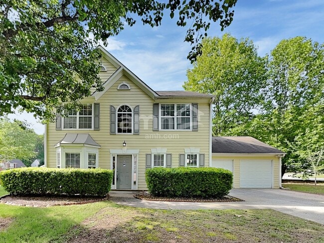 Building Photo - 1728 Silverchase Dr SW