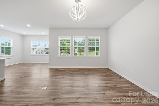 Photo - 162 White Apple Wy
