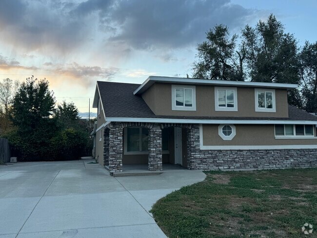 Building Photo - 781 Sherwood Dr Rental