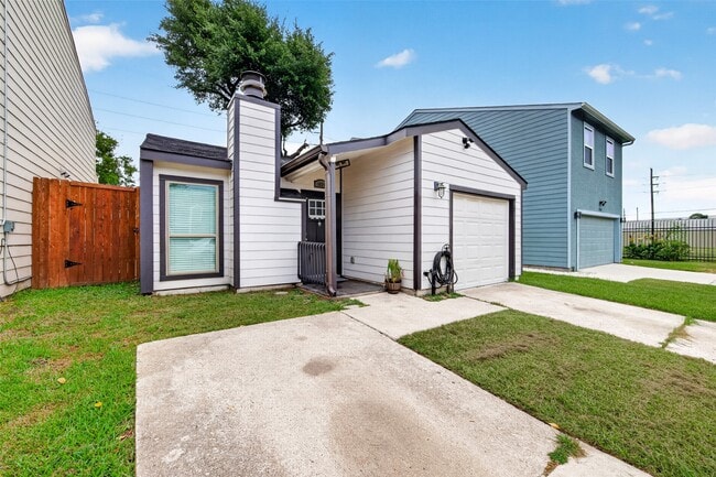 10244 Bridgeland Ln