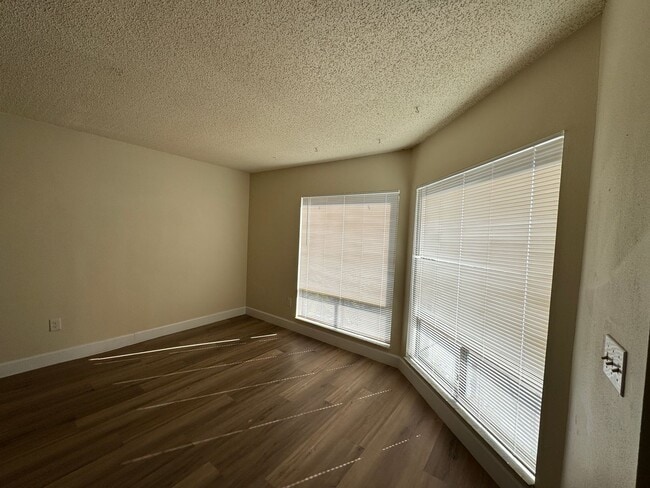 Photo - Move-in Ready condo 2/2 Unit K