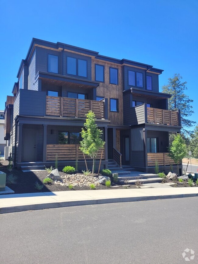 Building Photo - Modern living near Old Mill! Beautiful unf... Rental