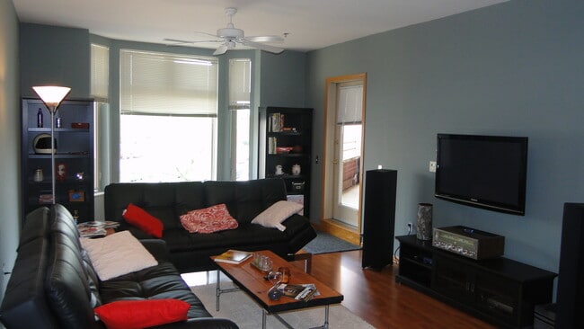 Photo - 301 Harbour Town Dr Unit 209