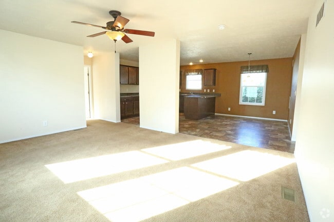 Photo - Oak Island Village