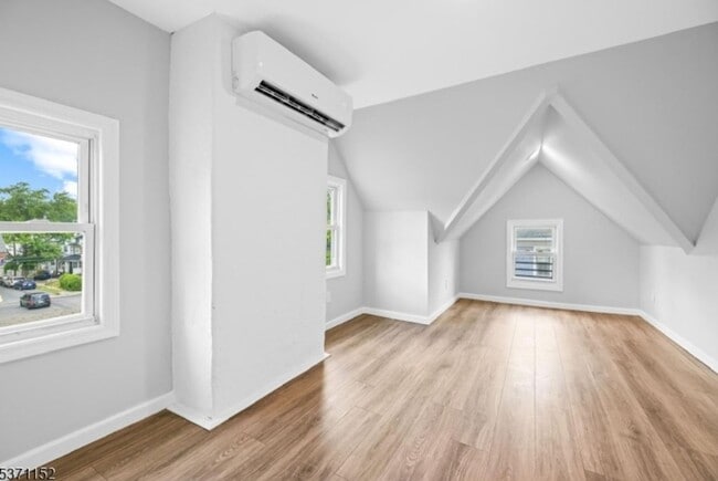 Photo - 87 Isabella Ave