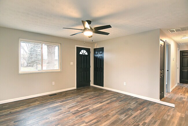 Photo - 1204 S Main St