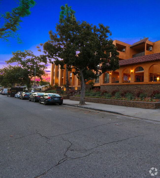 Building Photo - Windsor Villas Rental