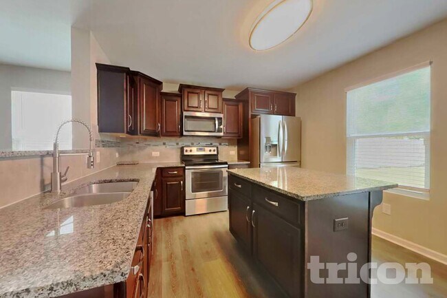 Photo - 1037 Bitting Hall Cir
