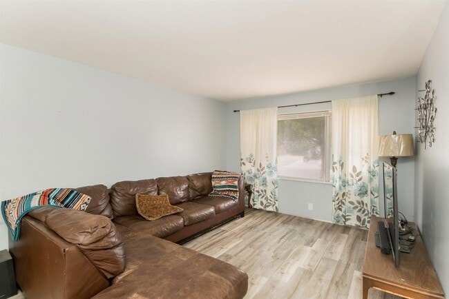 Photo - 3810 E Skinner St