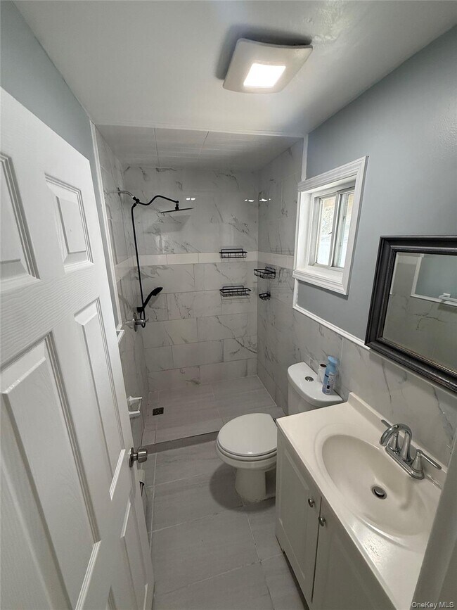 Photo - 480 St Johns St
