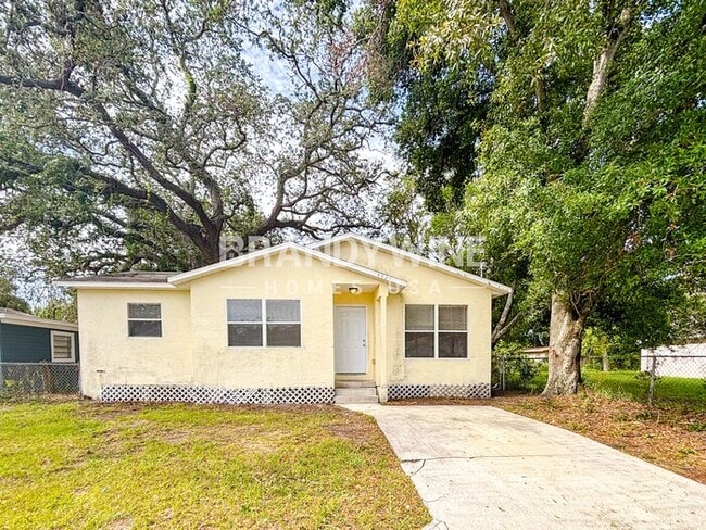 Building Photo - 4021 E Louisiana Ave Rental