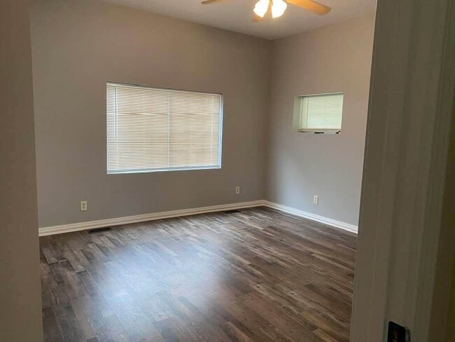 Photo - 315 S 7th St