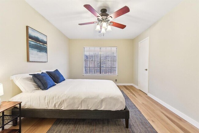 Photo - 7801 Shoal Creek Blvd Unidad 224