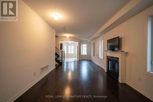 Photo - 5570 Meadowcrest Ave