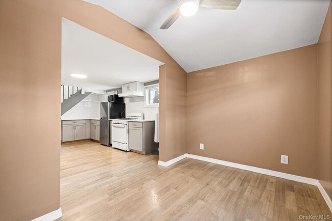 Photo - 30 Bridge St