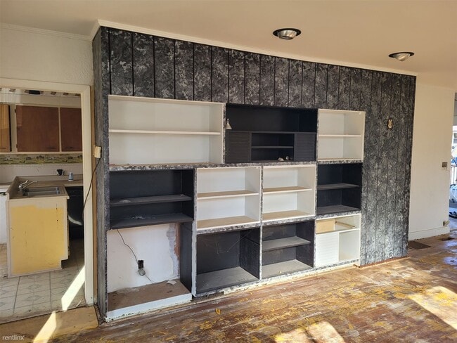 Photo - 3 br, 1.5 bath House - 332 North French St...