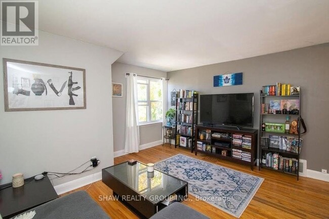 Photo - 245 E 22nd St