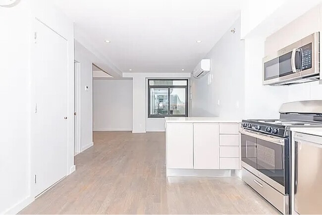 Photo - 594 Bushwick Ave