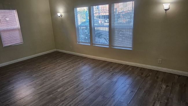 Photo - 431 Normandie Pl Unit 2