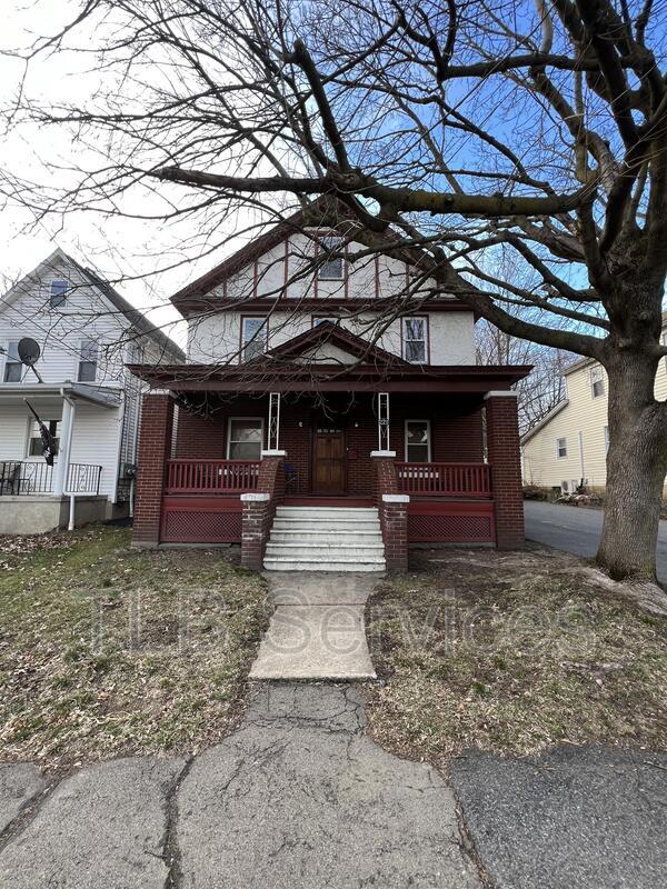 Photo - 221 3rd St