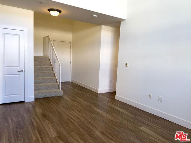 Building Photo - 1041 Glendon Ave Unit 4188 Rental