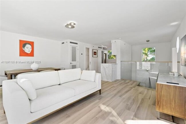 Photo - 1005 8th St Unidad 1005 8th St  PH 4