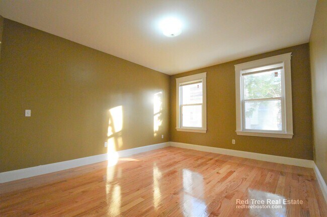 Photo - 10 Treadway Rd Unit 3