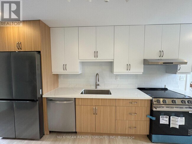 Photo - 42 Bartley Dr Unit 4