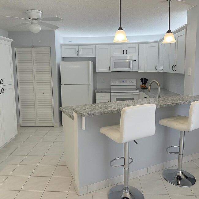 Photo - 7527 S Oriole Blvd Unidad 104