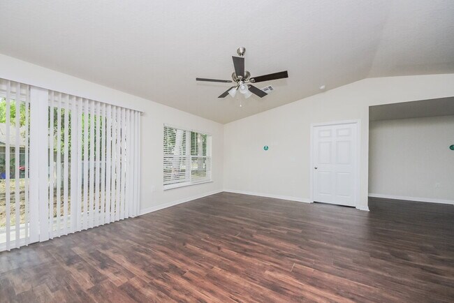 Photo - 938 Nancy Ct