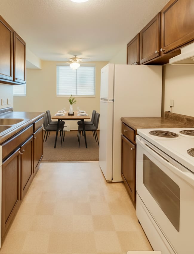 Photo - River Road Court Apartments