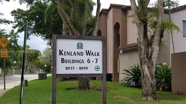 Building Photo - 8999 SW 123rd Ct Unit 112