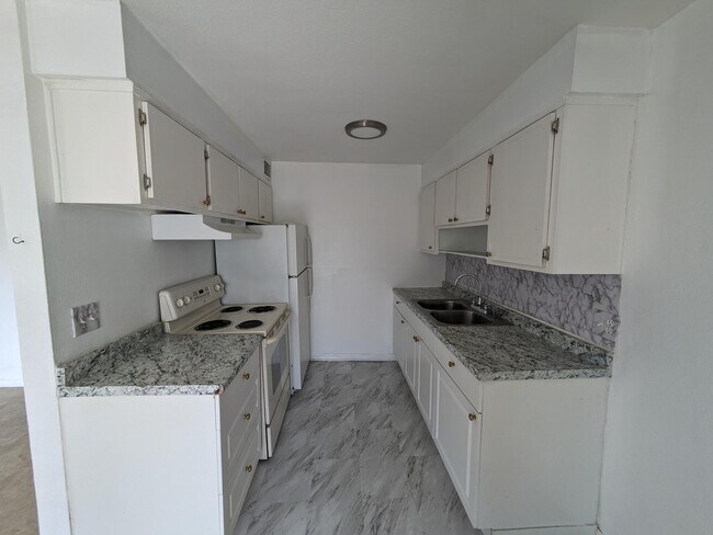Photo - 140 Minna Ln Unit 202