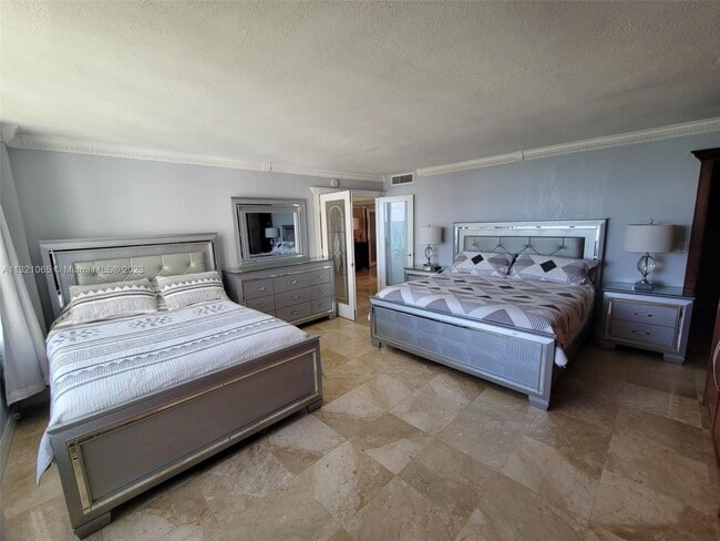 Photo - 5151 Collins Ave Unit 1036