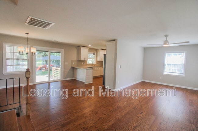 2345 Wofford Rd