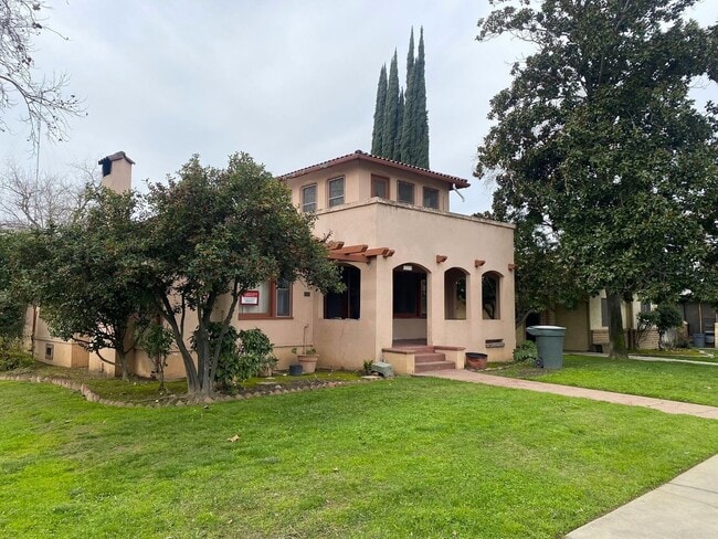 Available Now! Charming 3-bdrm./1.5-bath, ... - Available Now! Charming 3-bdrm./1.5-bath, ...
