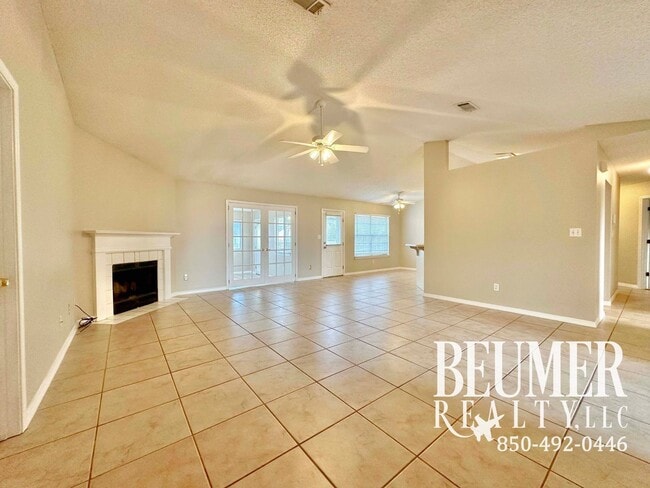 Photo - Beautiful 3Bed/2Bath Home Close to Corry Station