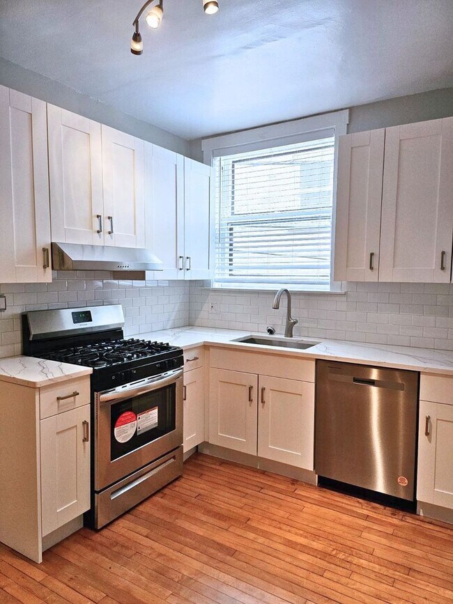 1623 W Thome Ave Unit 1623-3