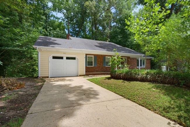 Photo - 1003 Manchester Dr