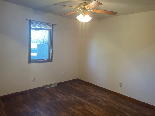 Photo - 5256 Carlton Dr Unit 5256 Carlton B