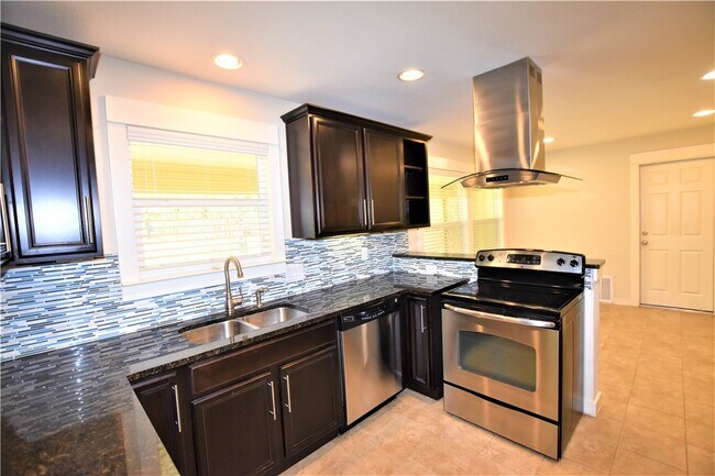 Photo - 13107 Stillforest St