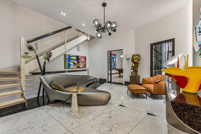 Photo - 1318 N Astor St