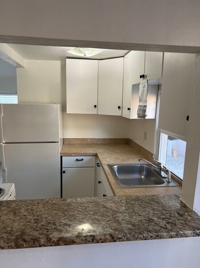 Photo - Ora St Unidad 611 Ora Street