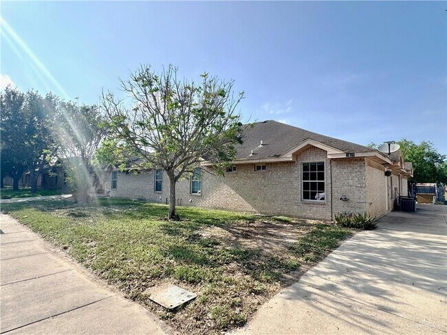 Photo - 1409 W Prosperity Dr Unit 2, 4